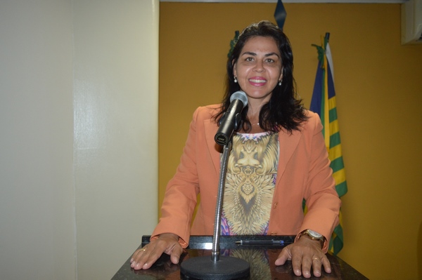Presidente da Câmara Surama Martins anuncia dia de votação da nova lei orgânica e regimento da Câmara