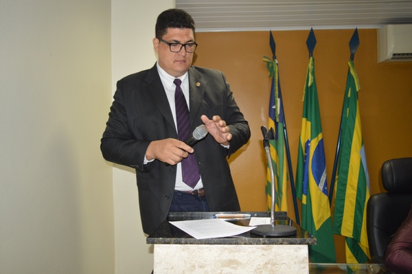 Vereador Marcelo Mota - PDT pede criação de centro de zoonoses