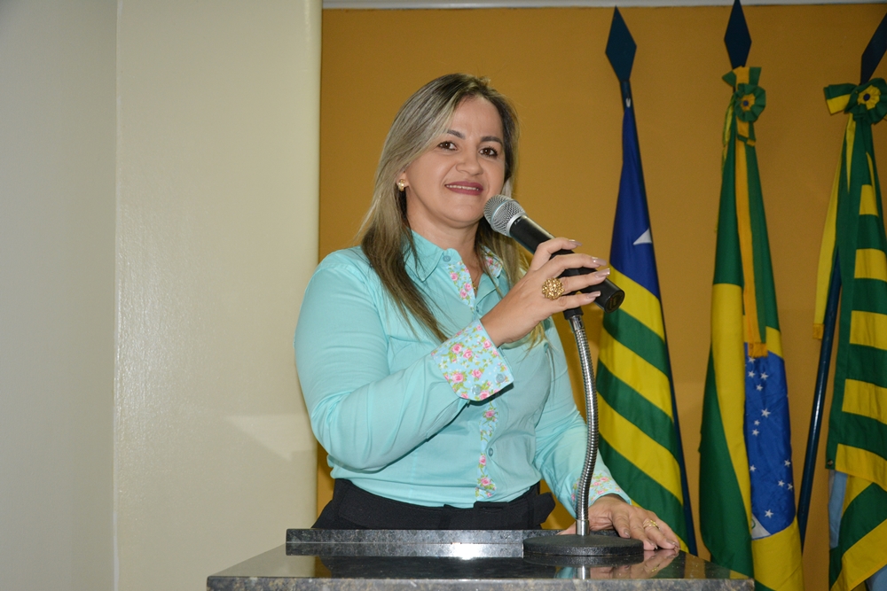 Vereadora Luciana Martins (PCdoB) Pede Urgência para Limpeza do Bairro Vila Boa Esperança 