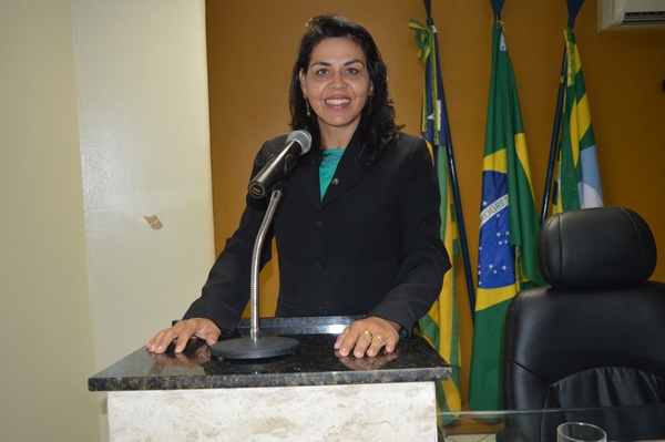 Vereadora Surama Martins - DEM, destacou preocupação da população com qualidade da água fornecida pela AGESPISA