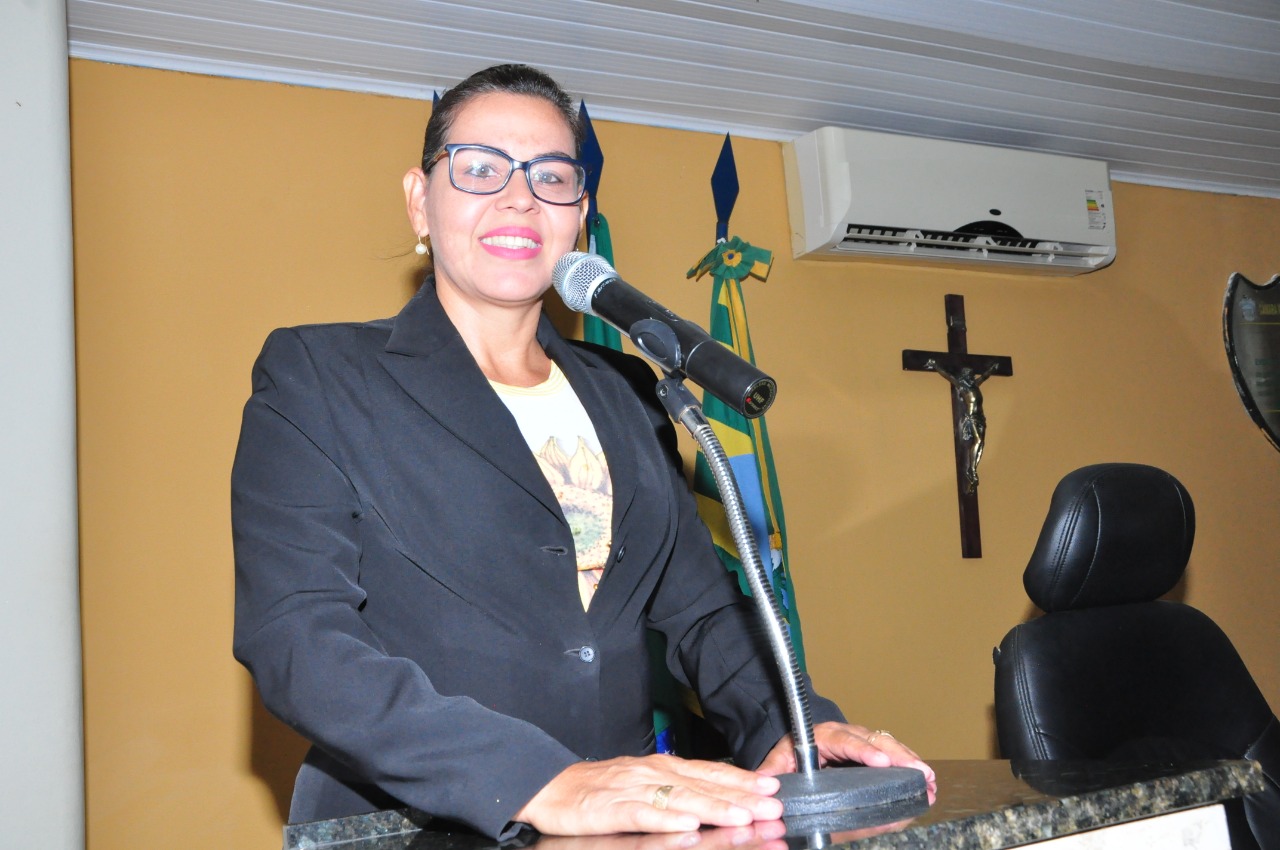 Vereadora Surama Martins (DEM) Solicita através de indicativo implantação do Programa Saúde Itinerante na Zona Rural do Município 